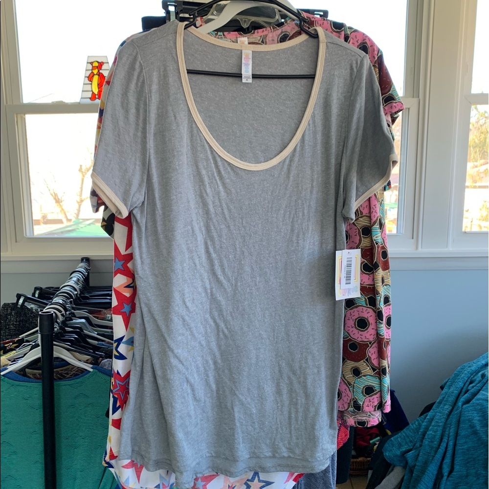 6/$15 Medium grey Classic Tee - NWT